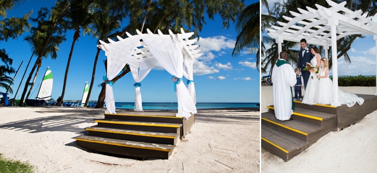 Beach raised wedding pagoda is a favorite location